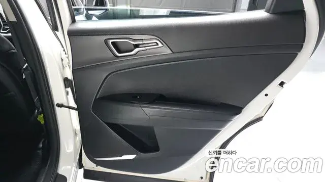 Kia Sportage 2021 — Photo 1/30