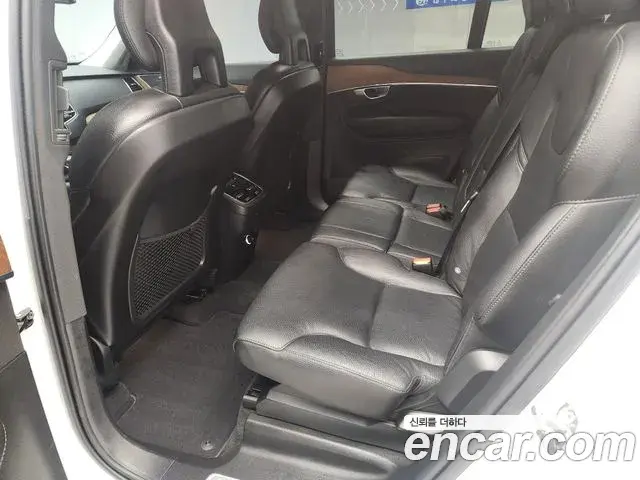 Volvo XC90 2019 — ფოტო 20/20