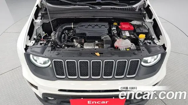 Jeep Renegade 2023 — Фото 6/20