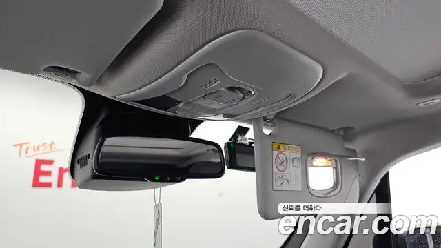 Jeep Renegade 2023 — Фото 19/20