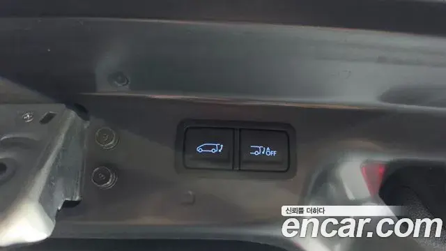 Hyundai Staria 2025 — Photo 15/20