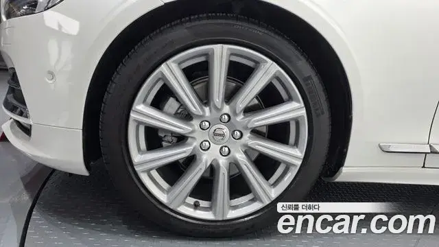 Volvo S90 2019 — Şəkil 10/39