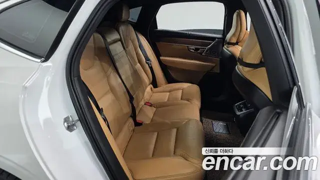 Volvo S90 2019 — Şəkil 30/39