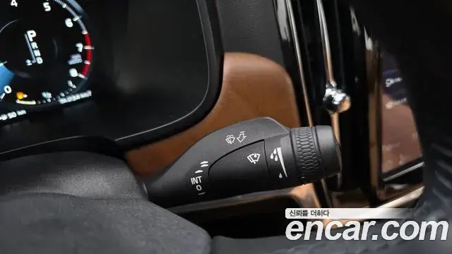 Volvo S90 2019 — Şəkil 29/39