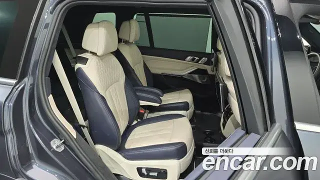 BMW X7 2020 — Фото 11/20