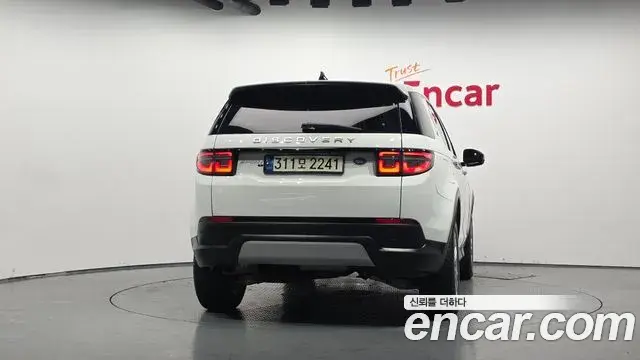 Land Rover Discovery Sport 2020 — Фото 4/20