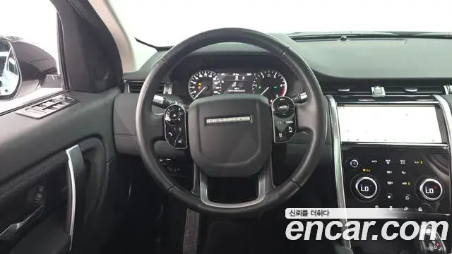 Land Rover Discovery Sport 2020 — Фото 13/20