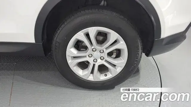 Land Rover Discovery Sport 2020 — ფოტო 21/31