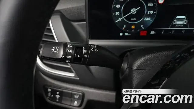 Kia Seltos 2023 — Photo 28/32