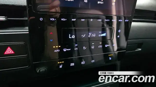 Hyundai Staria 2023 — Фото 17/20