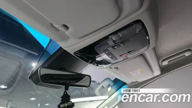 Hyundai Staria 2023 — Фото 19/20