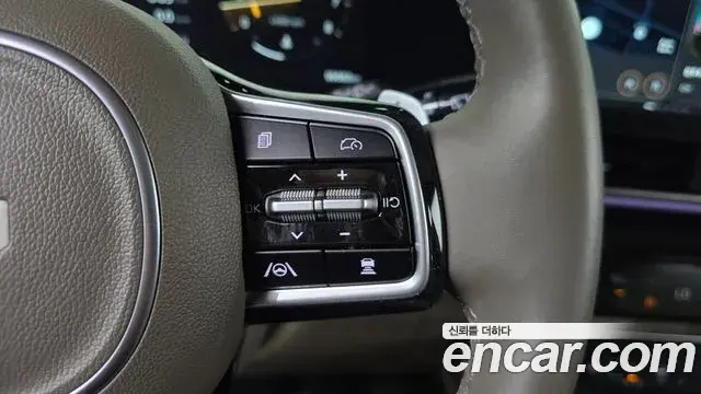 Kia Carnival 2024 — Фото 18/20