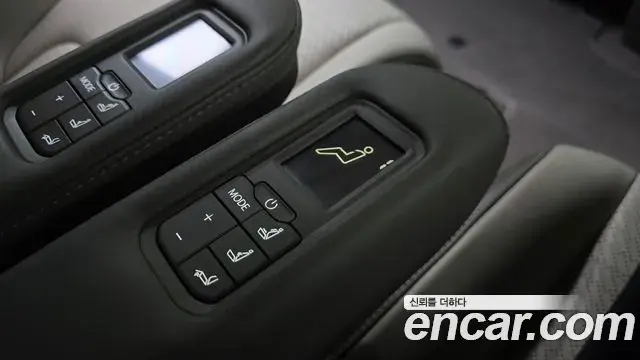 Kia Carnival 2024 — ფოტო 16/33