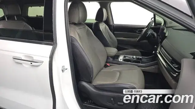 Kia Carnival 2024 — ფოტო 12/38