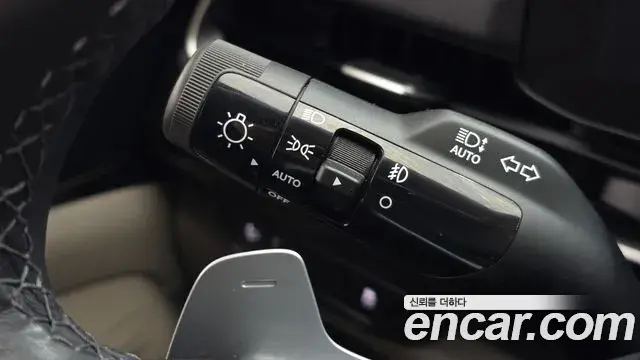 Kia Carnival 2024 — ფოტო 18/38