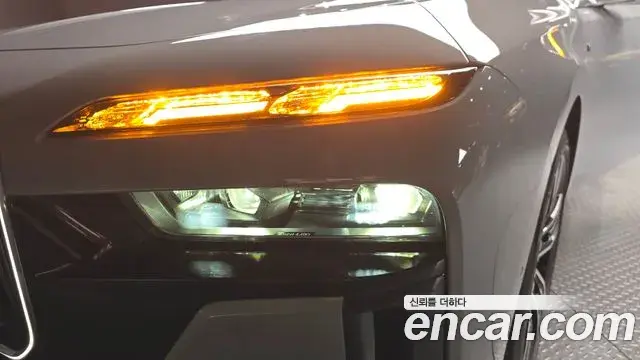 BMW i7 2024 — Şəkil 20/32