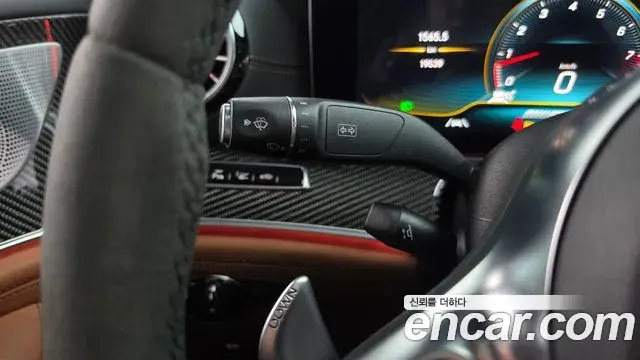 Mercedes-Benz AMG GT 2020 — Şəkil 14/36