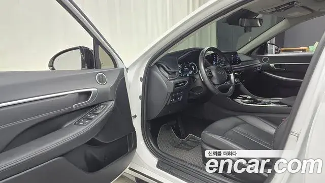 Hyundai Sonata 2022 — Фото 10/20