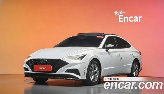 Hyundai Sonata 2022 — Фото 1/20