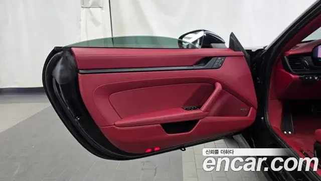 Porsche 911 2025 — Şəkil 17/30