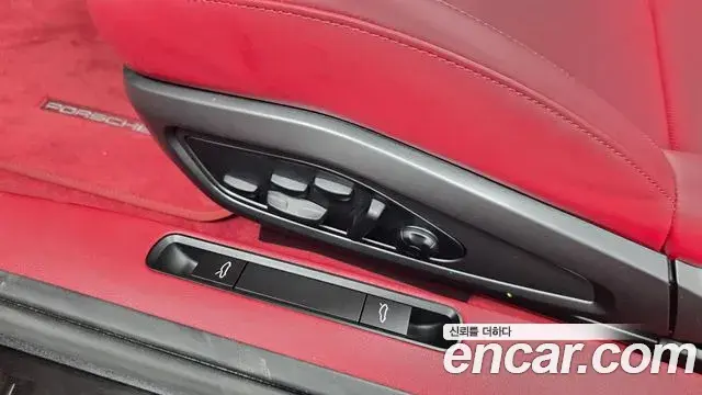 Porsche 911 2025 — Şəkil 15/30