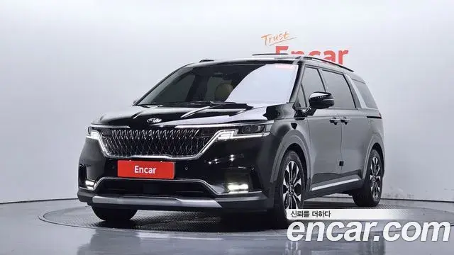 Kia Carnival 2021 — Фото 1/20