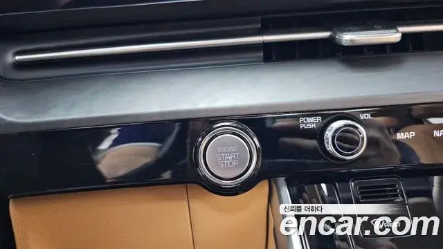 Kia Carnival 2021 — Şəkil 30/40