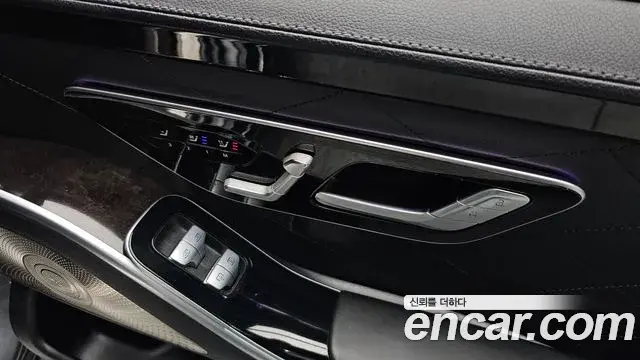 Mercedes-Benz S-Class 2022 — ფოტო 33/35