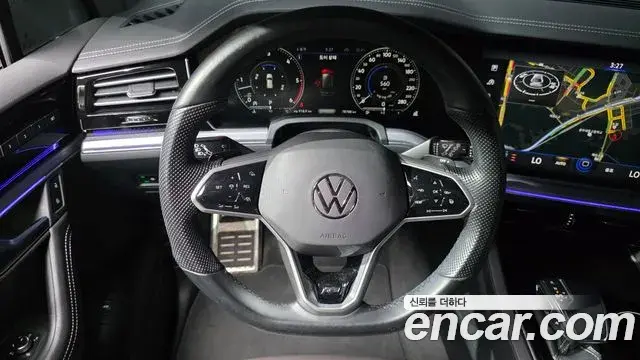 Volkswagen Touareg 2021 — Фото 12/20