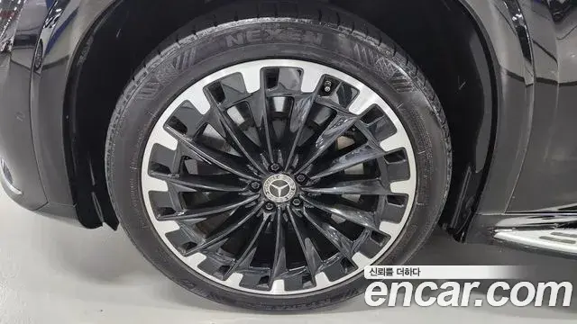 Mercedes-Benz EQS SUV 2023 — ფოტო 17/20