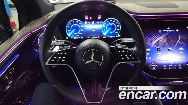 Mercedes-Benz EQS SUV 2023 — ფოტო 19/20