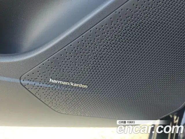 Kia Niro 2022 — Фото 14/20