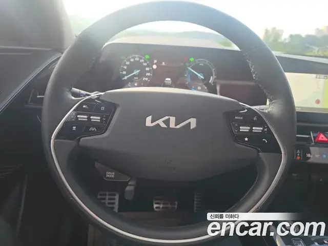 Kia Niro 2022 — Фото 15/20