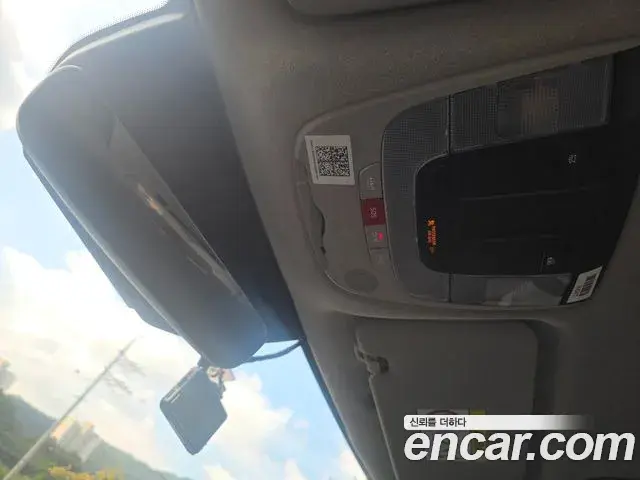 Kia Niro 2022 — Фото 18/20