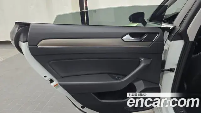 Volkswagen Arteon 2019 — ფოტო 23/34