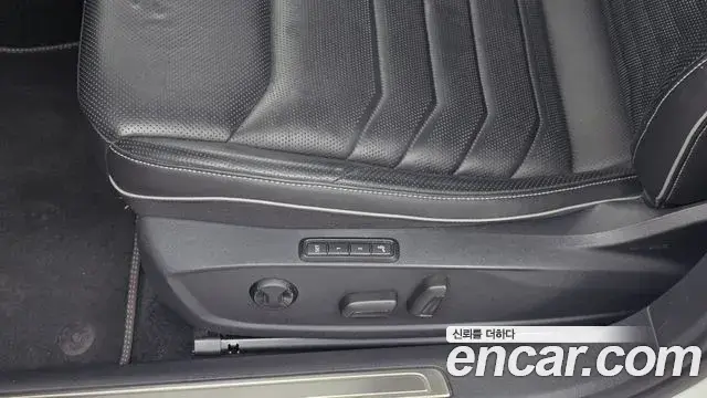 Volkswagen Arteon 2019 — ფოტო 30/34