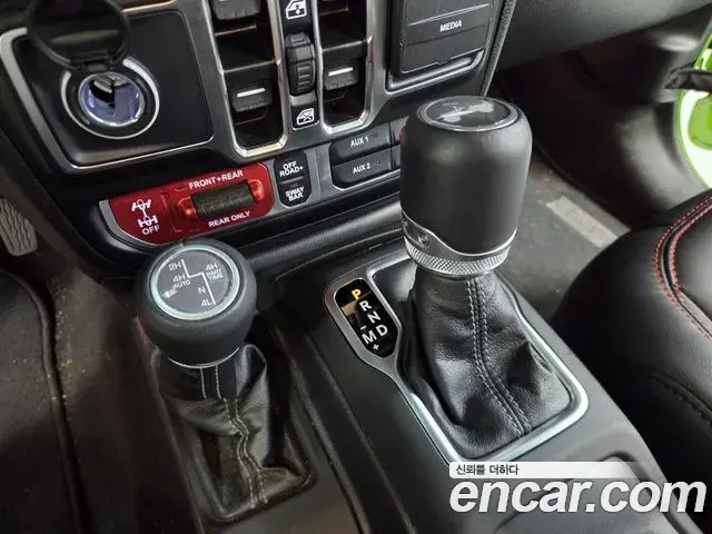 Jeep Wrangler 2025 — Photo 19/20