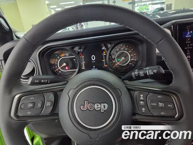 Jeep Wrangler 2025 — Photo 15/20