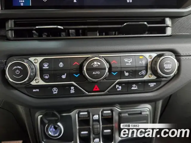 Jeep Wrangler 2025 — Photo 14/20