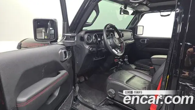 Jeep Wrangler 2020 — Фото 10/20