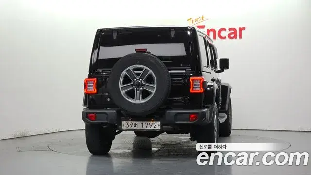 Jeep Wrangler 2018 — Фото 4/20