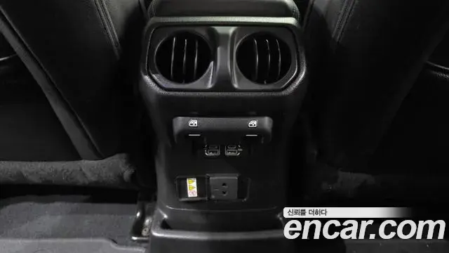 Jeep Wrangler 2018 — Photo 3/31