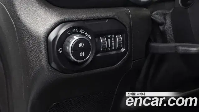 Jeep Wrangler 2018 — Photo 22/31