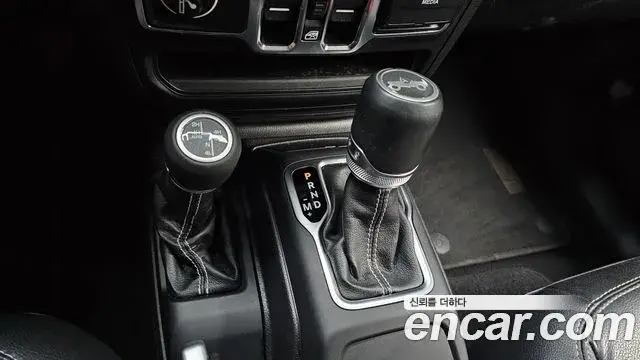 Jeep Wrangler 2019 — Şəkil 31/31