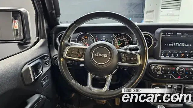 Jeep Wrangler 2019 — Şəkil 23/31