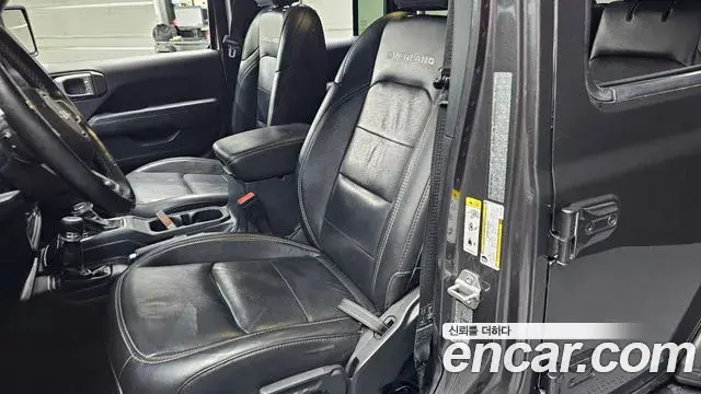 Jeep Wrangler 2019 — Şəkil 22/31