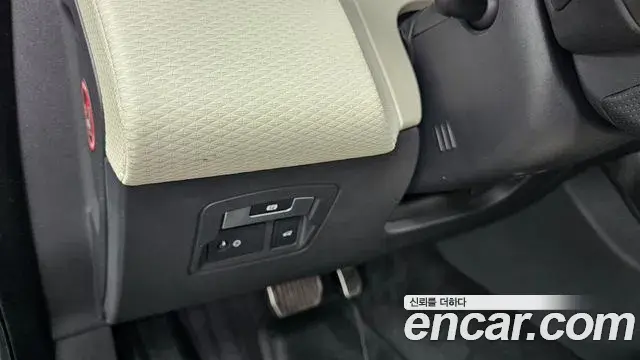 Land Rover Range Rover Velar 2019 — Photo 20/20