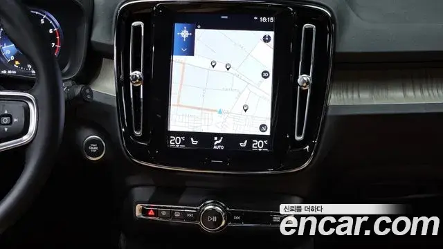 Volvo XC40 2019 — Фото 13/20