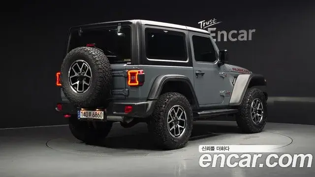 Jeep Wrangler 2024 — ფოტო 19/20