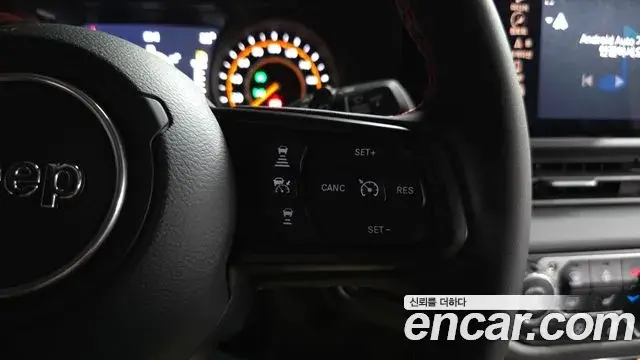 Jeep Wrangler 2024 — ფოტო 18/20